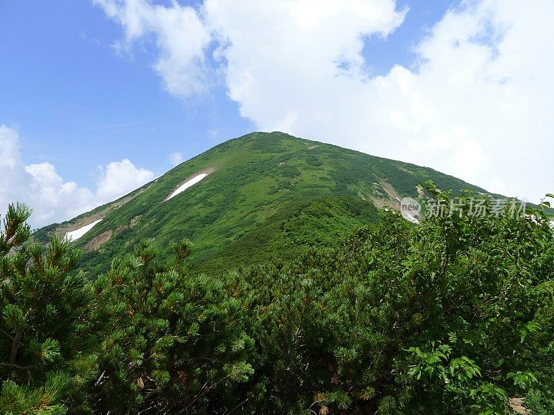 Mount Hiuchi in Niigata, Japan (百名山)